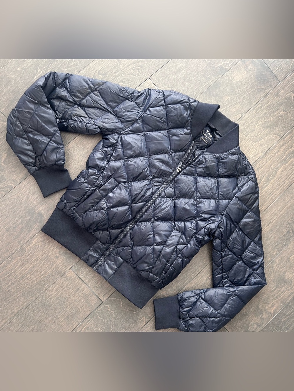 TNA League Quilted Puffer Jacket in Navy